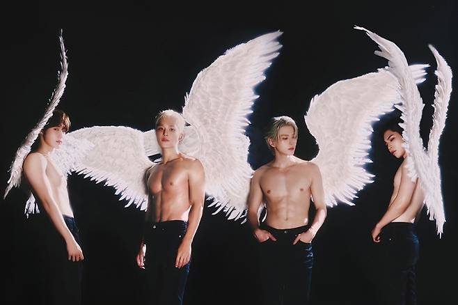 8일 저녁 6시 미니 8집 '고 챕터 1 : 고 투게더'로 컴백한 그룹 CIX. C9엔터테인먼트 제공