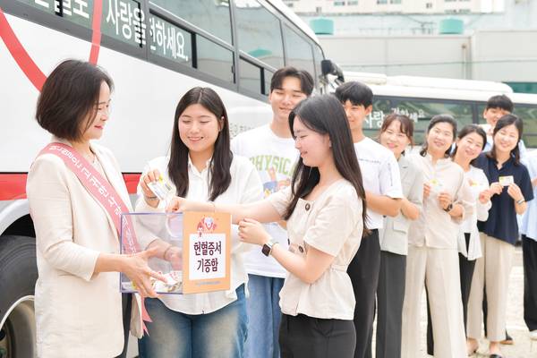 인천 중구 소재 ‘인천낙섬 하나님의 교회’에서 지난 8월27일 ‘전 세계 유월절사랑 생명사랑 제1730차 헌혈릴레이’가 열렸다. 약 350명이 참여해 생명나눔 문화를 확산했다. /하나님의 교회 제공