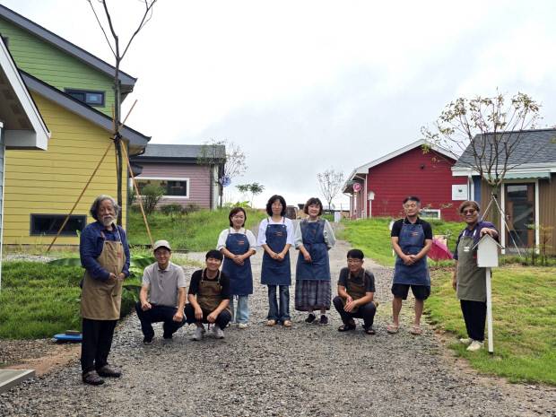 고창서점마을의 여섯 개의 책방을 운영하는 서점지기들.