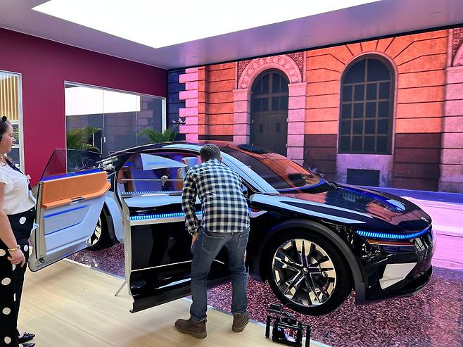 9일(현지시각) 독일 뮌헨에서 열린 'IAA 2025'에 퀄컴이 전시한 자율주행 컨셉트 차량./뮌헨=황민규 기자