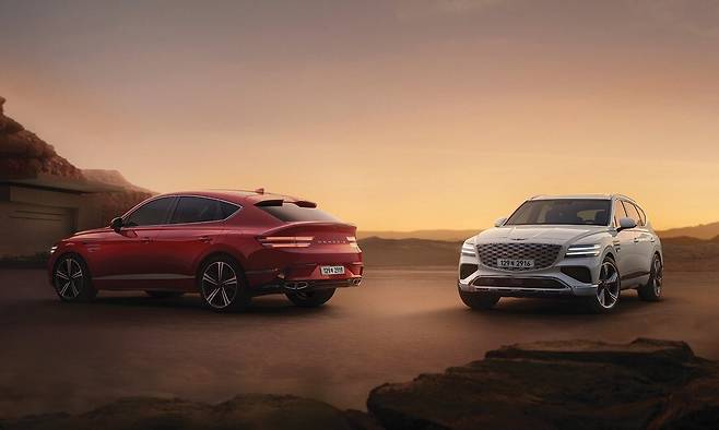 2026 GV80 쿠페(왼쪽)와 2026 GV80. 현대차 제네시스 제공