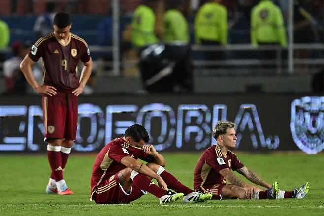 북중미 월드컵 본선 진출이 무산된 베네수엘라 대표팀 선수들. 사진=AFP=연합뉴스 제공