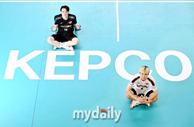 한국전력 정민수와 김정호./송일섭 기자