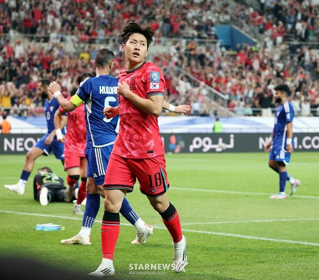 이강인이 지난 6월 서울월드컵경기장에서 북중미월드컵 최종예선 마지막 경기인 쿠웨이트전에서 후반전 초반 골을 성공시킨 직후 모습. /사진=강영조 선임기자/AP=뉴시스