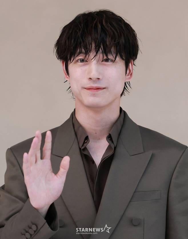 (서울=뉴스1) 권현진 기자 = 일본 배우 사카구치 켄타로가 3일 오후 서울 성동구 아이아이컴배인드의 신사옥 하우스 노웨어 서울에서 열린 프리 오픈 행사에 참석하고 있다. 2025.9.3/뉴스1  Copyright (C) 뉴스1. All rights reserved. 무단 전재 및 재배포,  AI학습 이용 금지. /사진=(서울=뉴스1) 권현진 기자