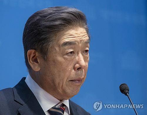 지난 8일 국회에서 기자회견하는 김형석 독립기념관장 [연합뉴스 자료사진]