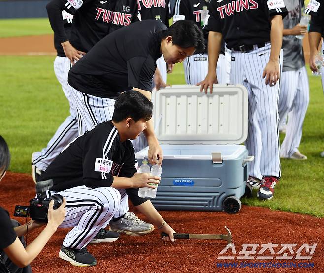 유영찬의 망치 아이템에 화제를 뺏기기 싫었던 임찬규