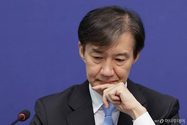 (서울=뉴스1) 신웅수 기자 = 조국 조국혁신당 혁신정책연구원장이 1일 오전 서울 여의도 국회에서 열린 조국혁신당 최고위원회의에서 미소짓고 있다. 2025.9.1/뉴스1  Copyright (C) 뉴스1. All rights reserved. 무단 전재 및 재배포,  AI학습 이용 금지. /사진=(서울=뉴스1) 신웅수 기자