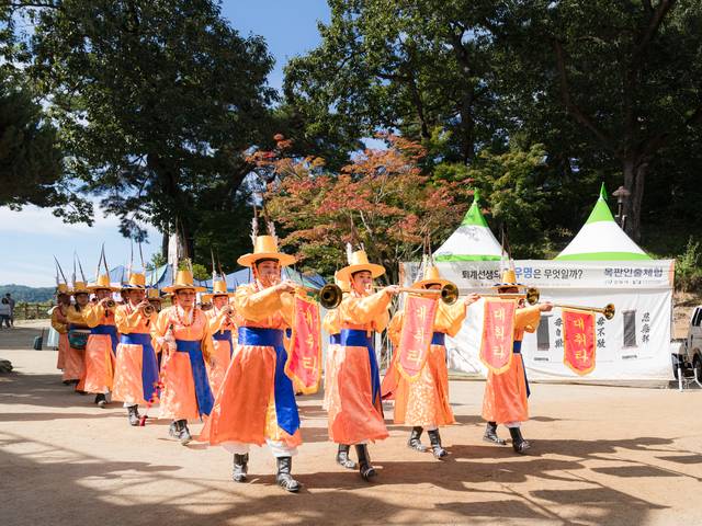 옛 별과 재현행사 취타대 연주. 안동문화원
