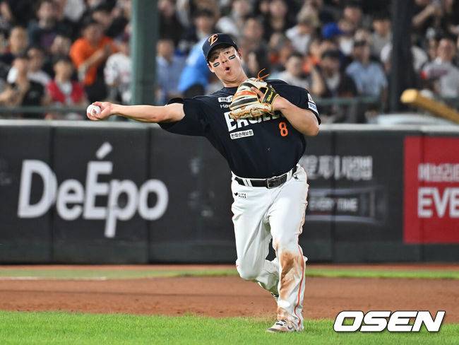 [OSEN=부산, 이석우 기자] 한화 이글스 노시환 027 2025.09.10 / foto0307@osen.co.kr
