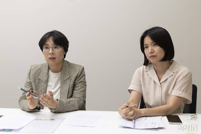 김희정 교사노조 고교학점제TF 팀장과 이현주 경기교사노조 교권국장(왼쪽부터). ⓒ시사IN 이명익