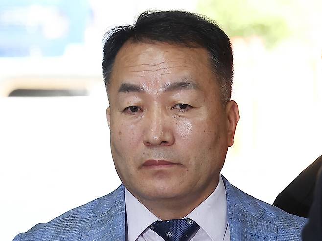 모해위증 등 혐의를 받는&nbsp;김계환&nbsp;전 해병대사령관이 구속 전 피의자 심문(영장실질심사)을 받기위해 7월22일 서울 서초구 서울중앙지방법원으로 향하고 있다. ⓒ연합뉴스