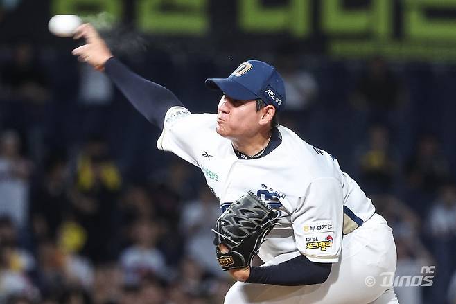 NC 김진호는 임시 마무리 투수로 보직을 바꾸면서 목표로 했던 20홀드 달성이 힘들어졌다. 하지만 팀을 위해 헌신하는 마음가짐은 그대로다.｜NC 다이노스
