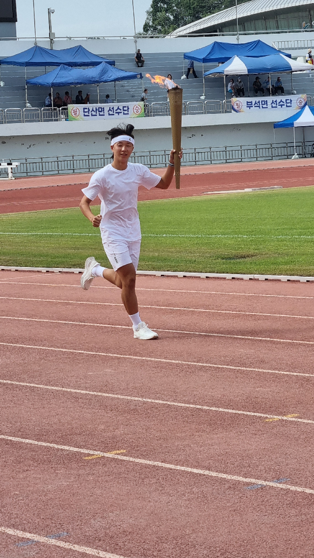 성화 최종주자로 나선 나도현 선수. /김세동기자