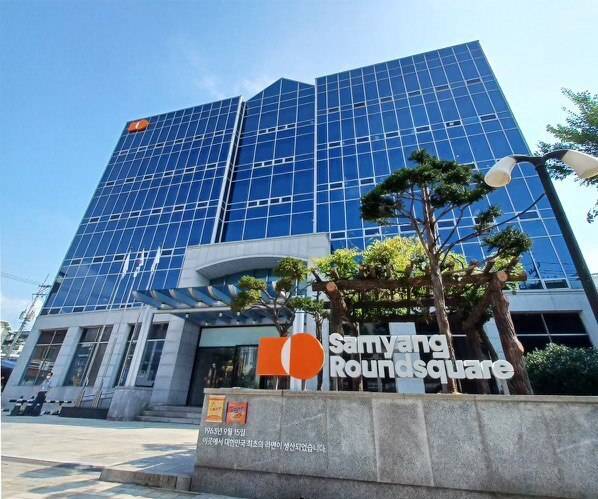 12일 삼양식품은 전 거래일 대비 0.12% 상승한 163만2000원에 거래되고 있다. 삼양식품의 주가는 최근 3년간 무려 1580% 상승했다. /삼양식품 제공