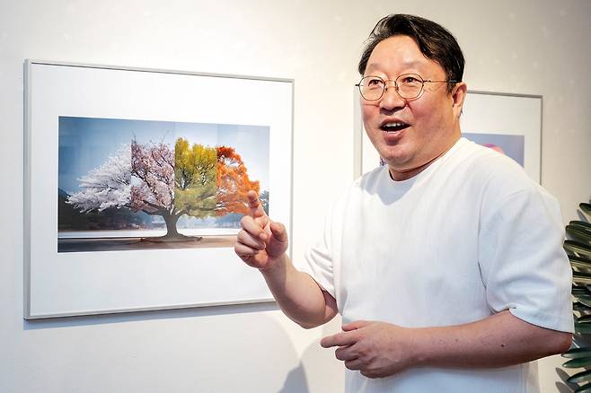 AI 사진전을 연 사진가 오승환
