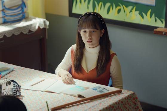 상연은 부족할 것 없이 자란 아이지만, 자신은 절대 가질 수 없는 것들을 타고난 아이 은중을 부러워한다. 사진 넷플릭스