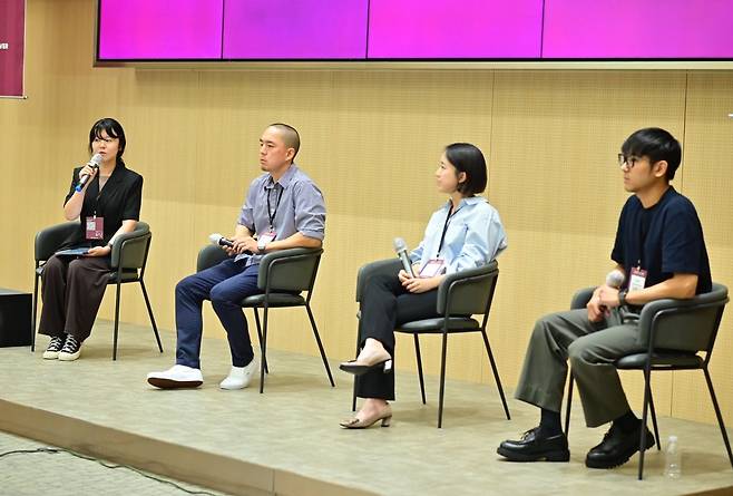 11일 스타트업얼라이언스 '실리콘밸리의한국인 2025'에서 커리어 세션 패널토크가 진행되고 있다.(사진=스타트업얼라이언스)