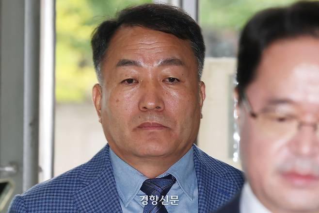 김계환 전 해병대사령관이 피의자 신분으로 조사를 받기 위해 12일 서울 서초구 채상병 특검팀 사무실로 출석하고 있다. 한수빈 기자