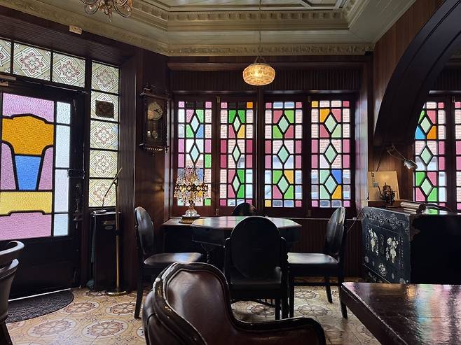 Coffee Hanyakbang Hyehwa-dong, Seoul (Park Ga-young/The Korea Herald)