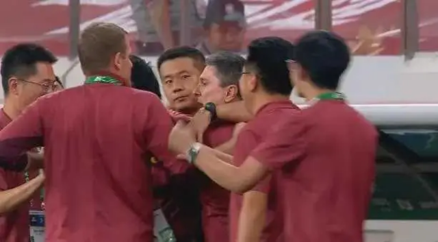 중국은 호주와 0-0 무승부를 거둔 후 U23 아시안컵 본선에 진출했다. 그리고 코칭스태프는 마치 월드컵에서 우승한 듯 기뻐했다. 사진=소후