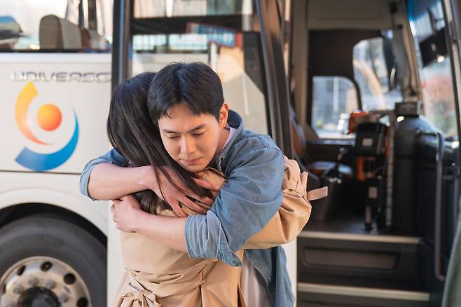 영화 '비밀일 수밖에' 스틸컷. ㈜AD406, ㈜슈아픽처스 제공