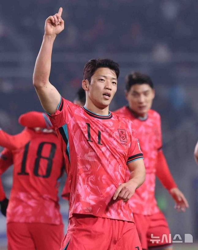 지난 3월 경기 고양시 고양종합운동장에서 열린 '2026 국제축구연맹(FIFA) 북중미 월드컵 아시아 지역 3차 예선 B조 7차전' 대한민국과 오만의 경기, 황희찬이 골을 성공시킨 후 기뻐하고 있다. /사진=뉴시스