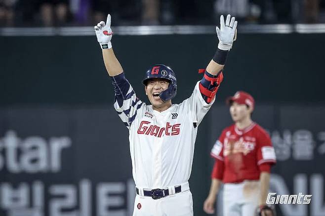 SSG랜더스전에서 끝내기 안타를 터뜨린 롯데자이언츠 김민성. 사진=롯데자이언츠