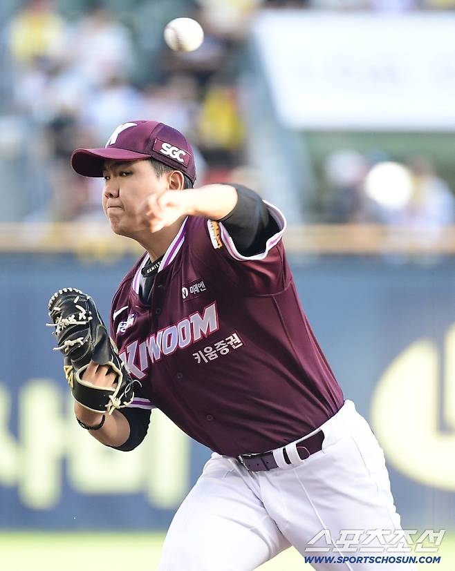 30일 잠실구장에서 열린 LG와 키움의 경기. 선발 투구하고 있는 키움 박정훈. 잠실=송정헌 기자songs@sportschosun.com/2025.08.30/