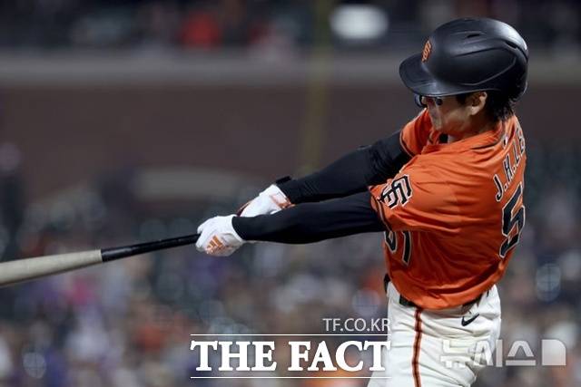 샌프란시스코 이정후가 2경기 연속 무안타 침묵에 빠졌다. 13일(한국시간) LA 다저스전에선 안타 없이 연장 10회말 귀중한 볼넷을 골랐다. /뉴시스