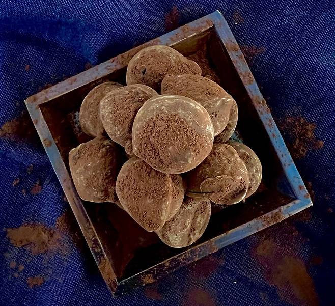 송로버섯과 닮은 트러플초콜릿.