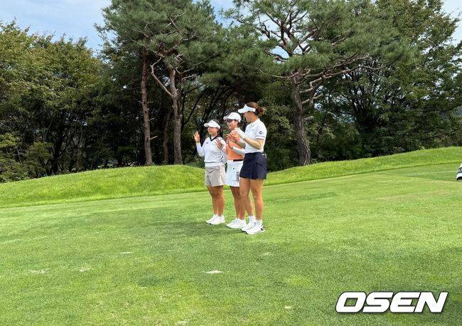 12일부터&nbsp;14일까지 나흘간 경기도 포천 아도니스 컨트리클럽에서는 OK금융그룹 주력 계열사인&nbsp;OK저축은행이 한국여자프로골프투어(KLPGA)&nbsp;정규 투어&nbsp;‘OK저축은행 읏맨 오픈을 개최한다. / OSEN DB