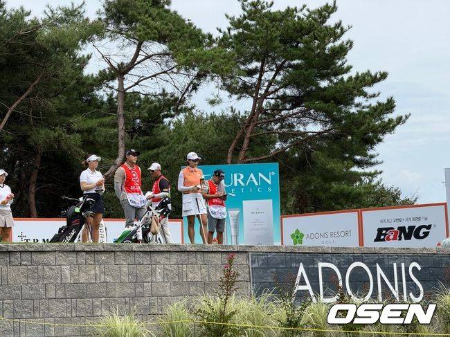 12일부터&nbsp;14일까지 나흘간 경기도 포천 아도니스 컨트리클럽에서는 OK금융그룹 주력 계열사인&nbsp;OK저축은행이 한국여자프로골프투어(KLPGA)&nbsp;정규 투어&nbsp;‘OK저축은행 읏맨 오픈을 개최한다. / OSEN DB