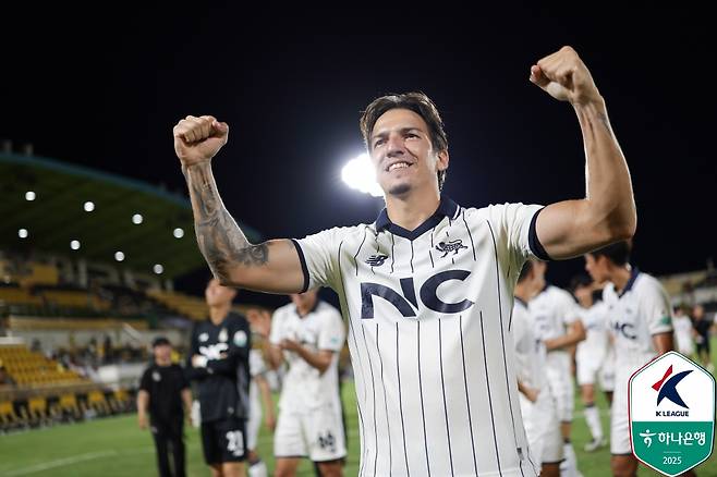 서울 이랜드 공격수 에울레르. /사진=한국프로축구연맹 제공