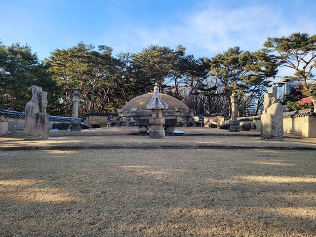 ▲ 중종 정릉 전면