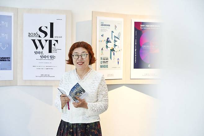 [서울=뉴시스] 13일 서울 종로구 그라운드서울에서 열린 '2025 서울국제작가축제' 대담에 참가한 작가 이금이를 만났다. (사진=한국문학번역원 제공) 2025.09.13. photo@newsis.com *재판매 및 DB 금지