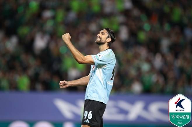 대전전에서 페널티킥으로 결승 골을 터트린 전북 콤파뇨. 한국프로축구연맹 제공