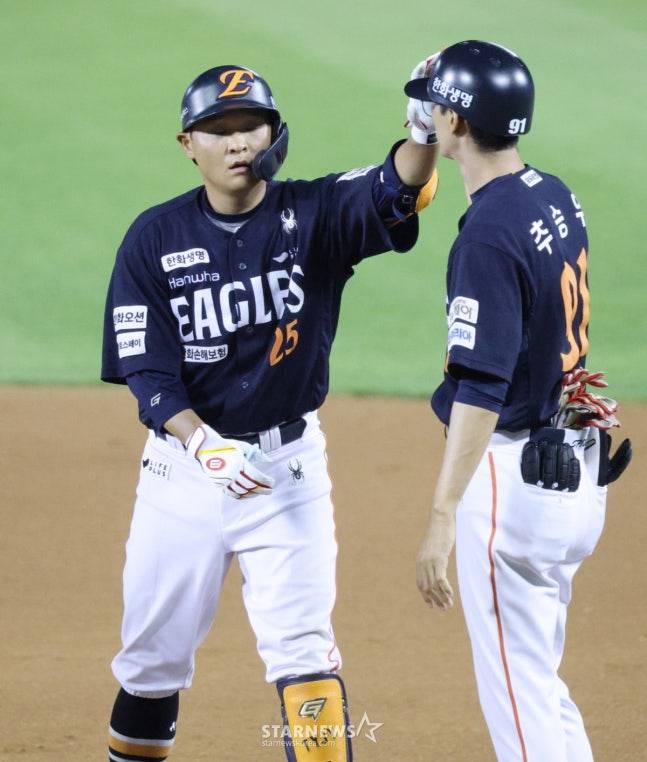 김태연(왼쪽). /사진=김진경 대기자