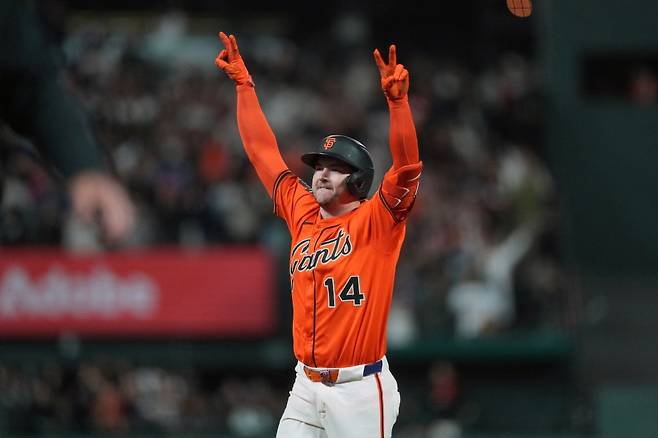 13일 미국 캘리포니아주 샌프란시스코의 오라클파크에서 열린 2025 미국 메이저리그 LA 다저스와 샌프란시스코 자이언츠의 경기, 10회말 1사 만루 샌프란시스코 패트릭 베일리가 끝내기 만루홈런을 터트리고 있다. Imagn Images 연합뉴스