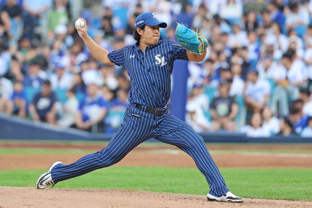 지난 14일 대구 삼성라이온즈파크에서 열린 KT 위즈와의 홈경기 마운드에 오른 양창섭이 투구를 이어가고 있다. 삼성 제공