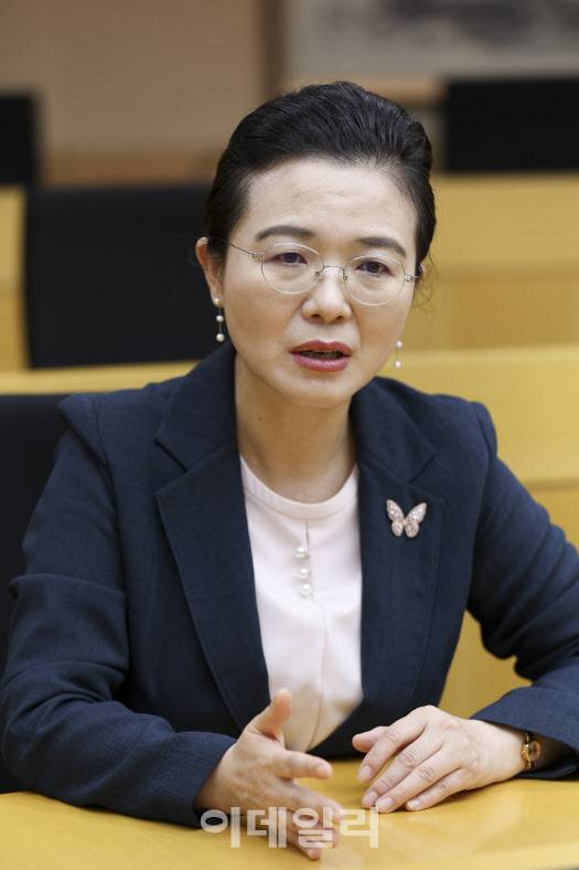 차진아 고려대학교 법학전문대학원 교수가 이데일리와 인터뷰를 하고 있다. (사진=이영훈 기자)