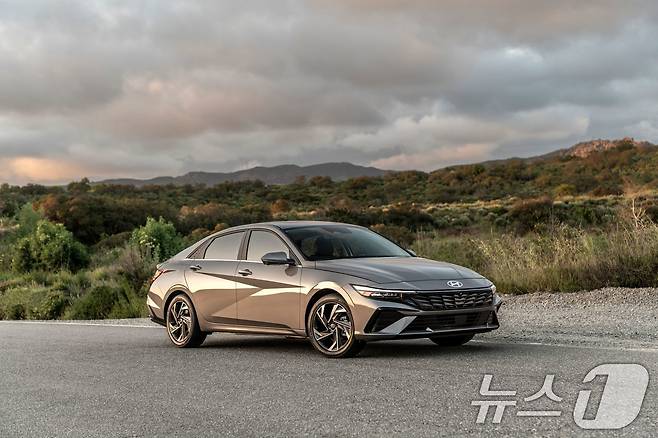 현대차 '아벤떼(현지명 엘란트라)' (현대차 제공. 재판매 및 DB 금지) 2025.3.24/뉴스1