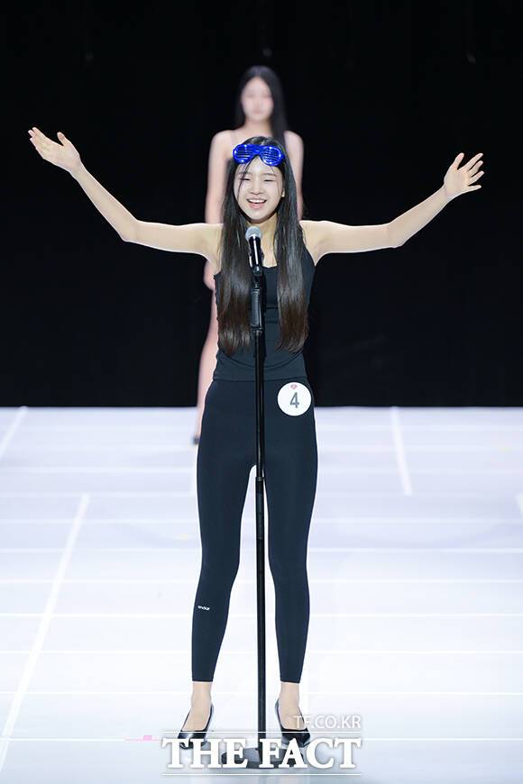 가창력 뽐내는 참가자.