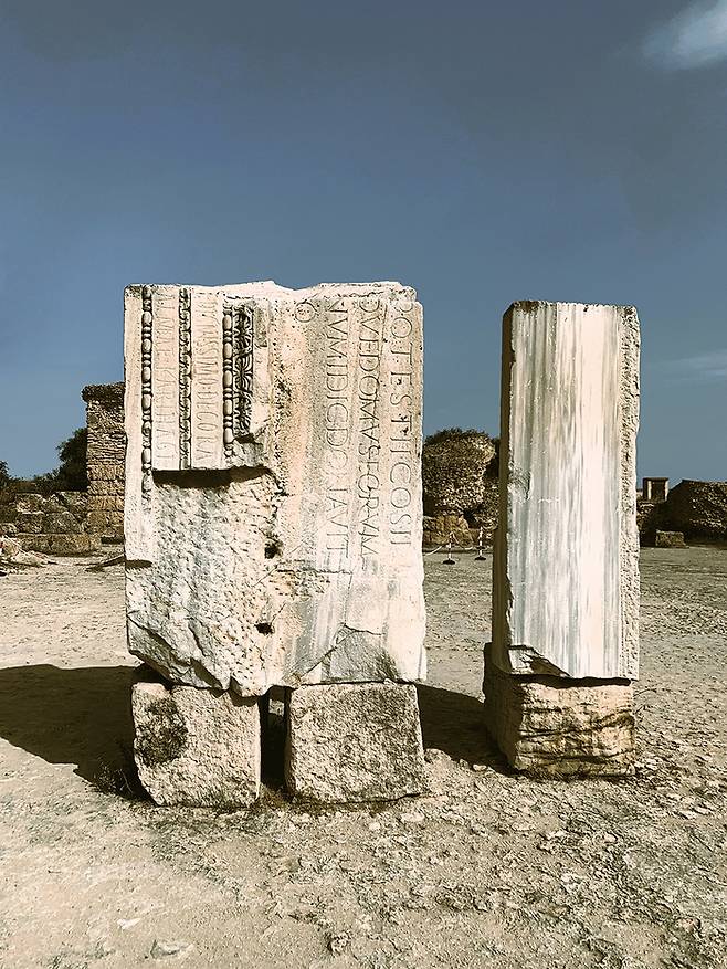 대형 로마식 온천단지에 남아 있는  고대 건축물