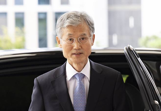 조희대 대법원장이 12일 서울 서초구 대법원으로 출근하고 있다.  2025.09.12. 뉴시스