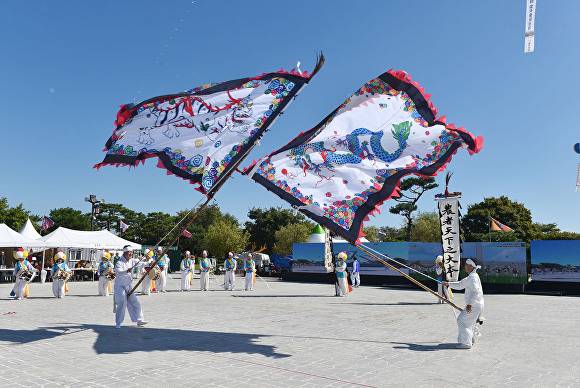김제지평선축제의 쌍룡놀이  [사진=김제시 ]