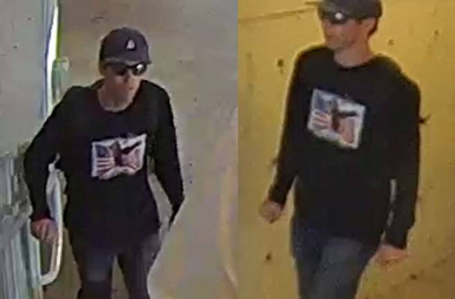 유타주 공공안전국이 11일 (현지시간) 공개한 보안 카메라 영상 속에 미국 유타밸리대학교에서 열린 행사 도중 발생한 찰리 커크 미국 우파 활동가 총격 사망 사건과 관련해 용의자로 지목된 인물이 담겨 있다. 로이터연합뉴스