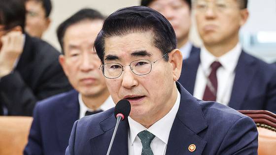 Defense Minister Kim Yong-hyun answers questions from lawmakers during a National Defense Committee session at the National Assembly in western Seoul on Nov. 28, 2024. [YONHAP]