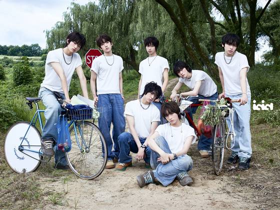 Boy band IDID [STARSHIP ENTERTAINMENT]