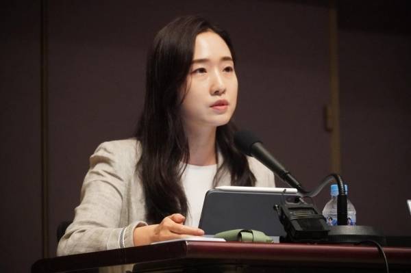 ▲2025년 9월 15일 서울 중구 한국프레스센터에서 방송기자연합회·전국언론노동조합·한국기자협회·한국PD연합회 주최로 '허위정보 배액배상 어떻게 봐야 하나' 토론회가 진행되고 있다. 사진은 표시영 강원대 교수. 사진=전국언론노동조합